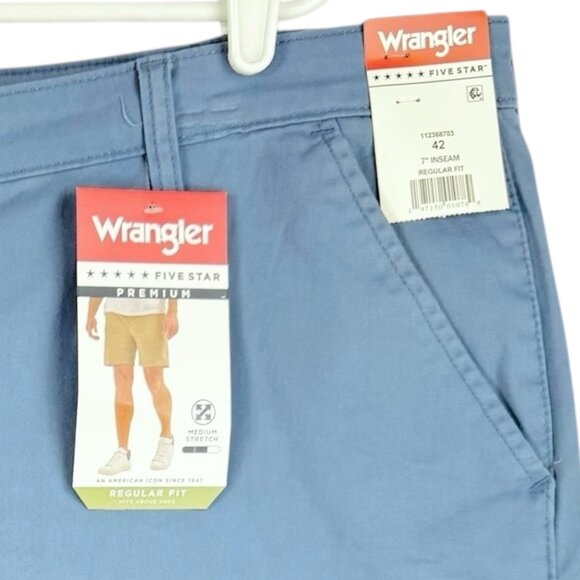 Wrangler Men's Regular Fit Medium Stretch Blue Shorts Size 42 Inseam 7" NWT - Picture 5 of 12